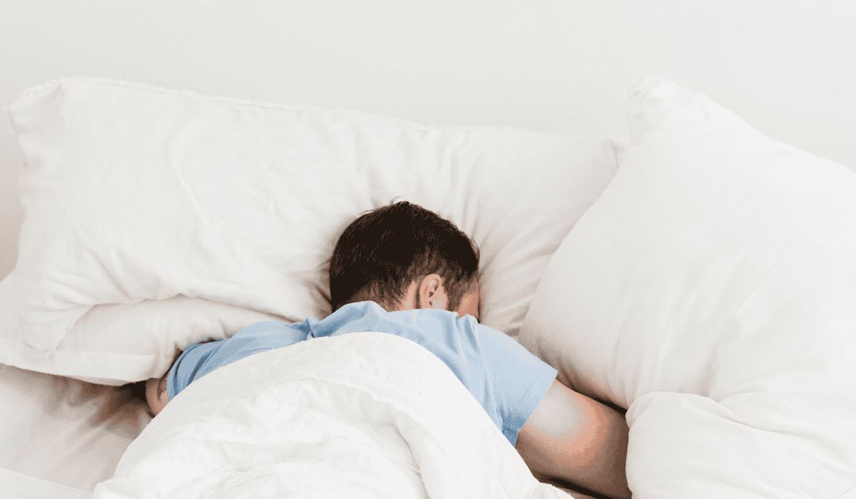 cómo dormir con calor