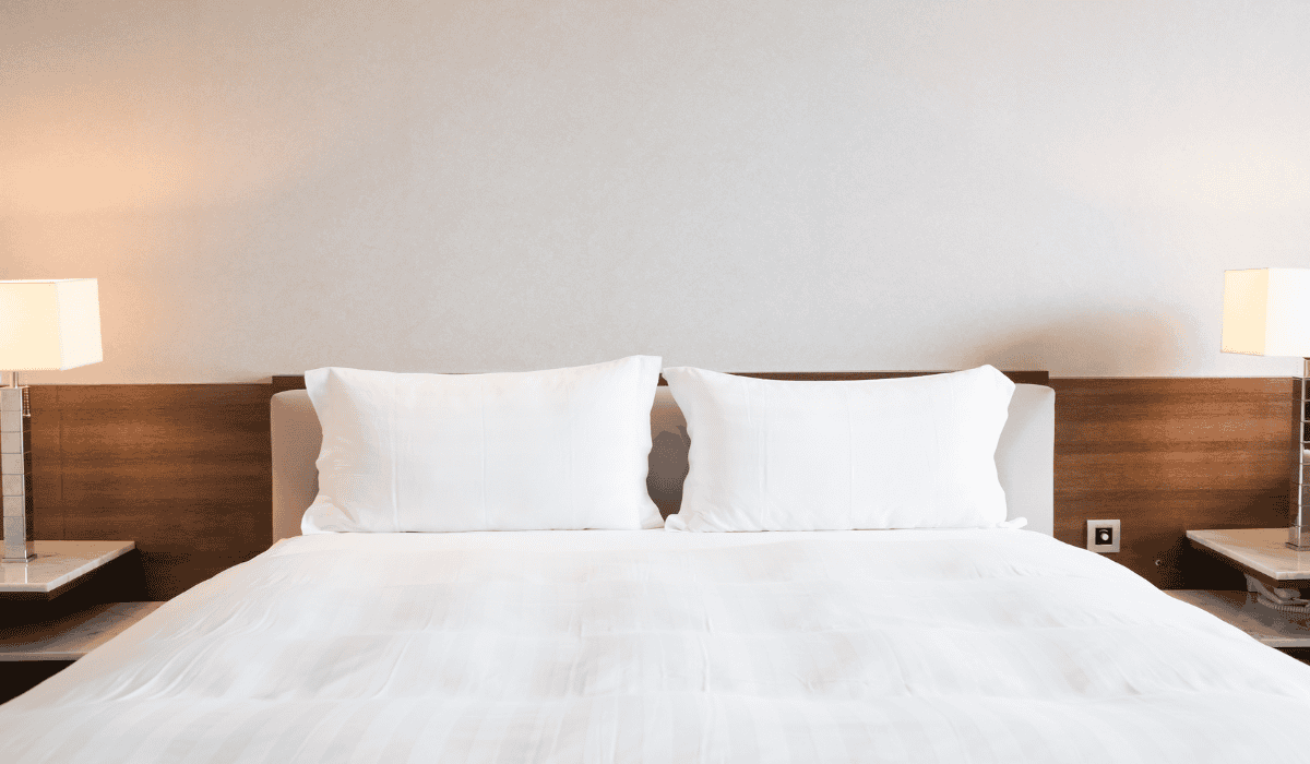 Cómo hacer una cama de hotel perfecta