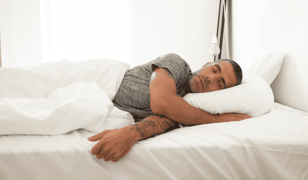 es bueno dormir con dos almohadas en la cabeza